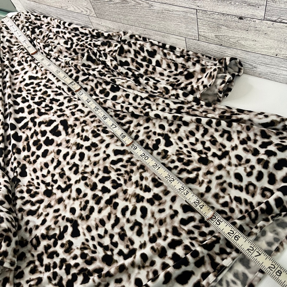 Calvin Klein Top Women 2X Brown Leopard Print Bell Sleeve Faux Leather Trim - Picture 7 of 8